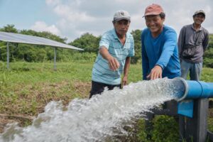 Floridablanca turns over solar-powered irrigation project to farmers
